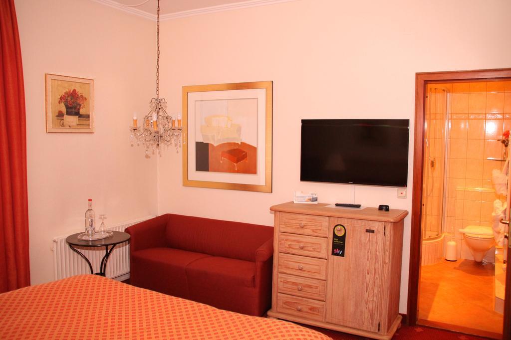 Romantik Im Hotel Villa Roehl Timmendorfer Strand Oda fotoğraf
